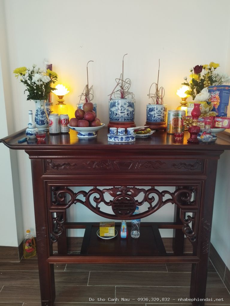 Phòng thờ gỗ gụ chạm sen Vạn Liên - Kho bàn thờ hiện đại